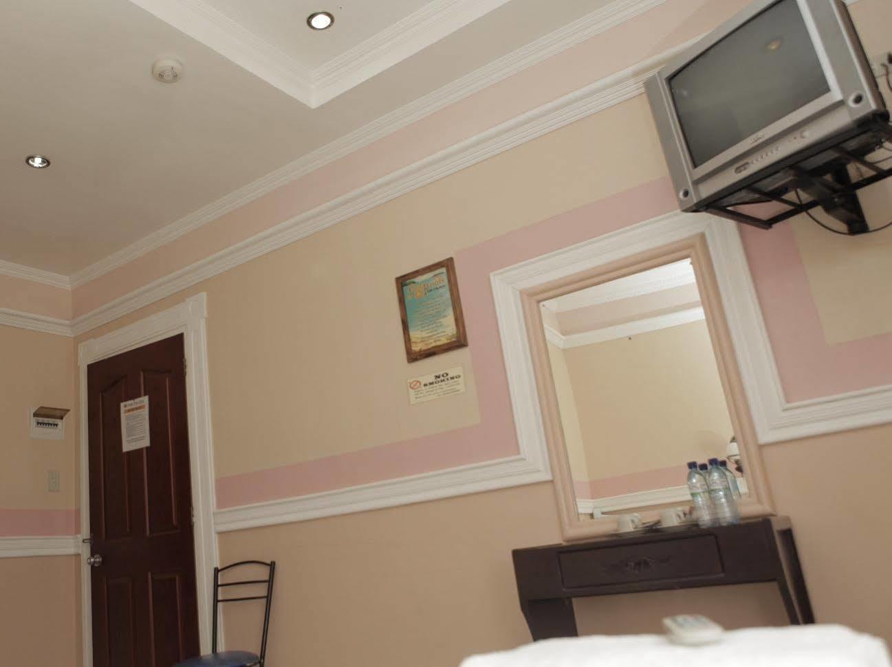 Golden Palace Hotel Tagum Екстер'єр фото